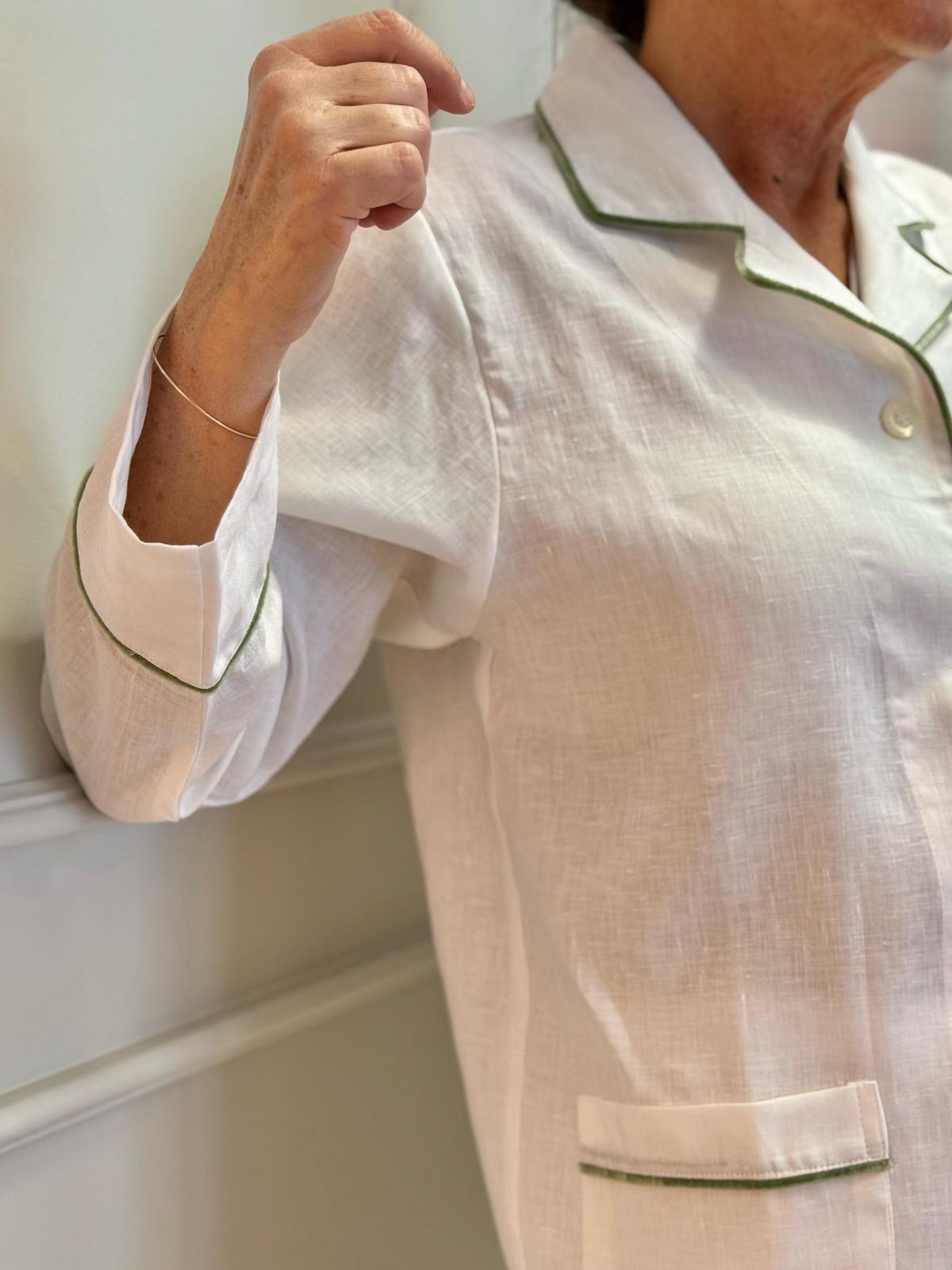 PIGIAMA DONNA IN LINO BIANCO PROFILO VERDE