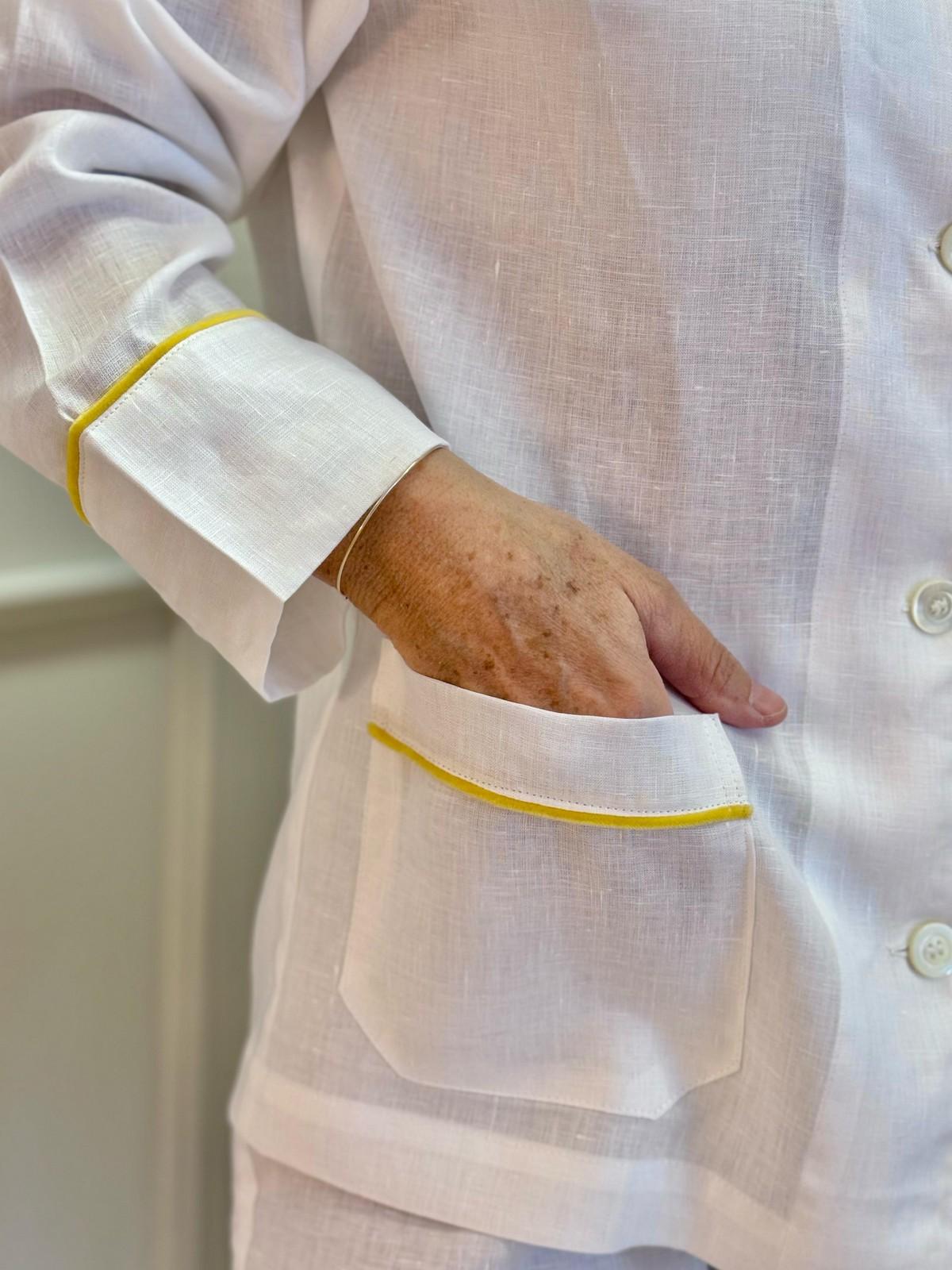 PIGIAMA DONNA IN LINO BIANCO PROFILO GIALLO