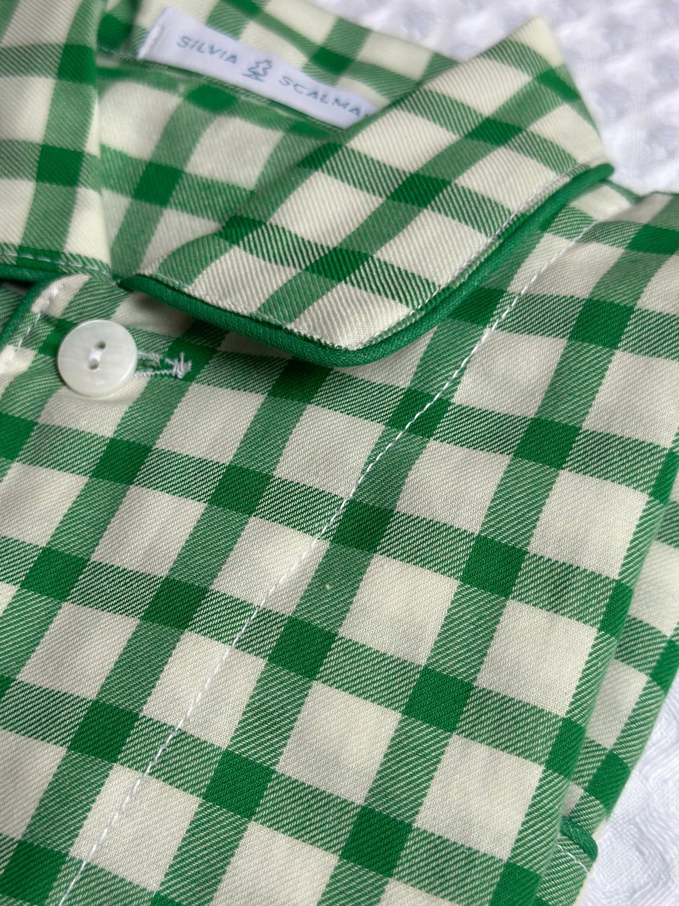 CHILDREN'S FLANNEL PAJAMAS WITH GREEN WINDOW