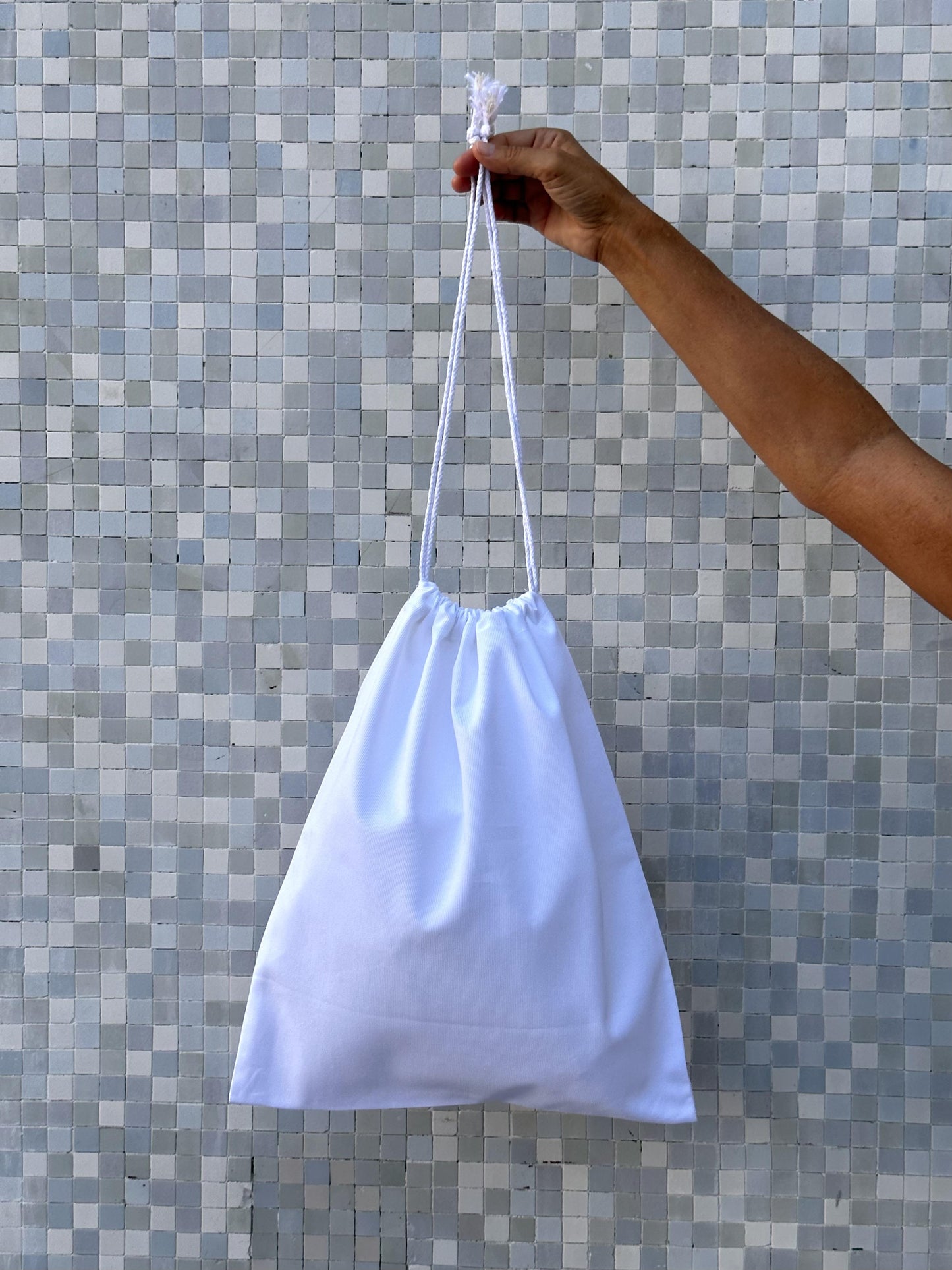 WHITE PIQUET NURSERY BAG