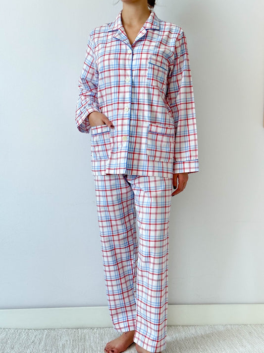 CHILDREN'S RED FLANNEL TROUSERS WITH WINDOW