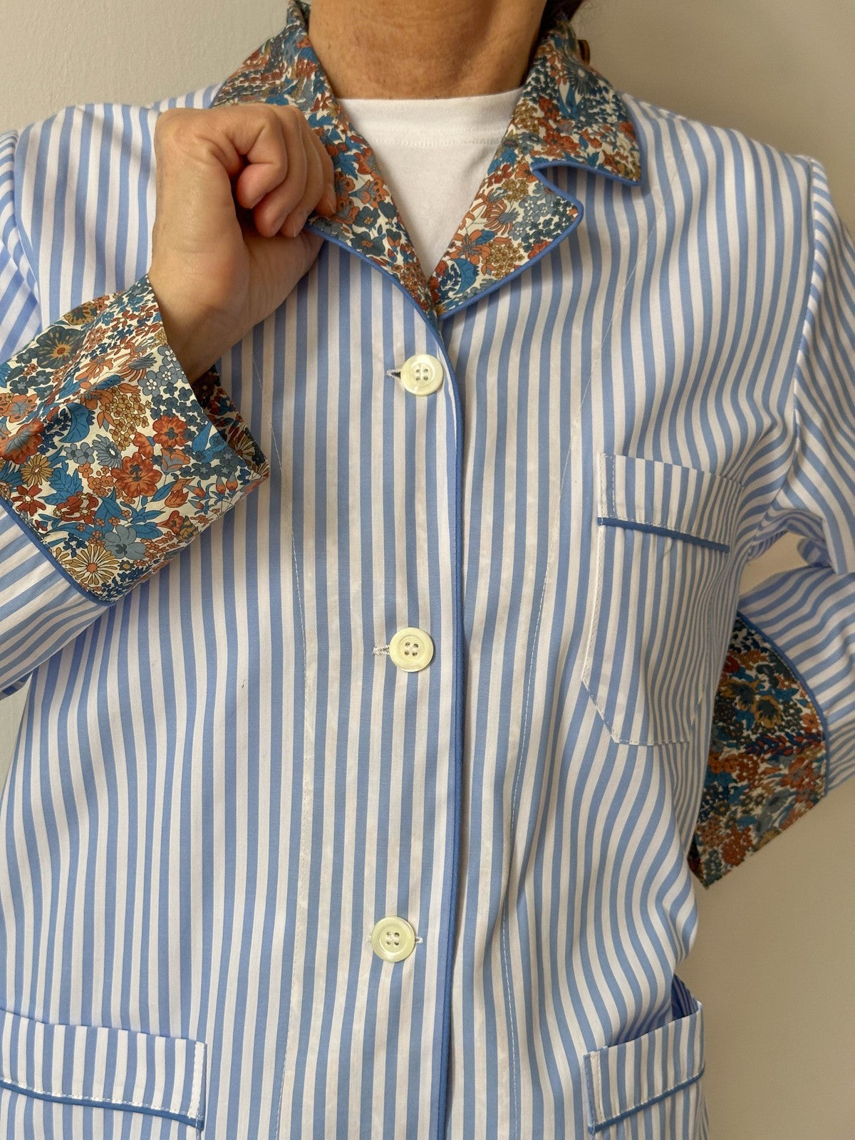 COMPLETO DONNA RIGA AZZURRA CON DETTAGLI "MARGARET ANNIE" MXDLRIG AZZMARGARETANNIE SILVIA SCALMANA 