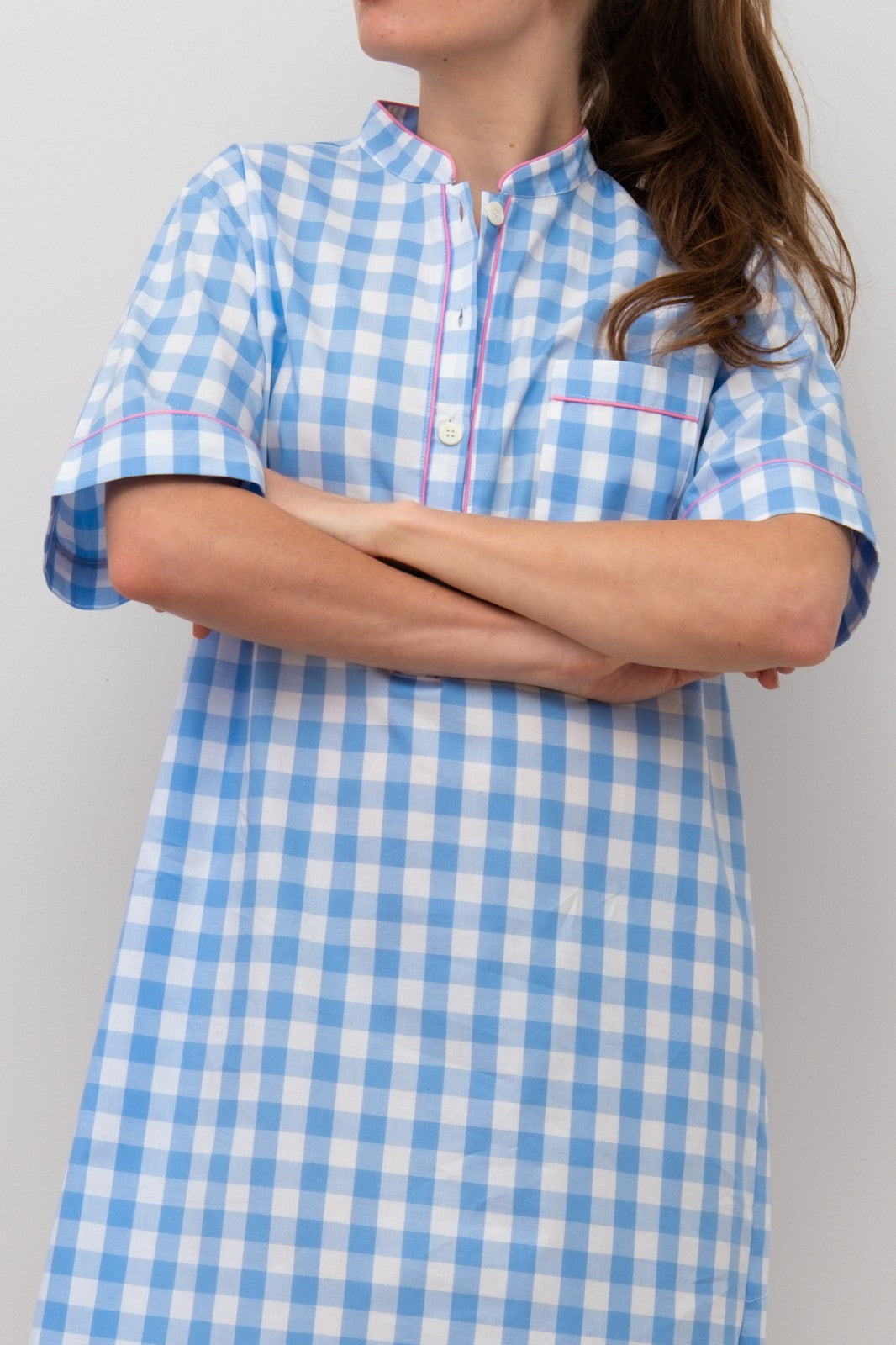 CAMICIA DA NOTTE MANICHE CORTE QUADRONE AZZURRO PROFILO FRAGOLA NCDPQDR AZZFRG SILVIA SCALMANA 