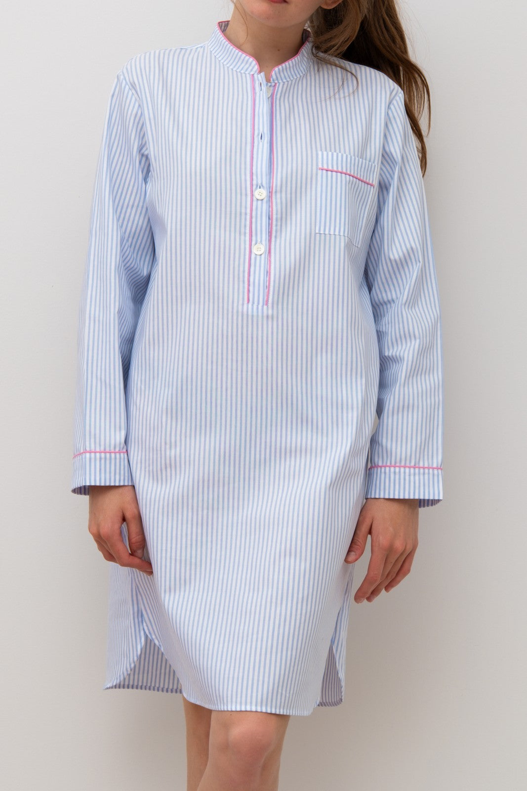 CAMICIA DA NOTTE MANICHE LUNGHE BASTONCINO AZZURRO PROFILO FRAGOLA NLDPBAS AZZFRG SILVIA SCALMANA 