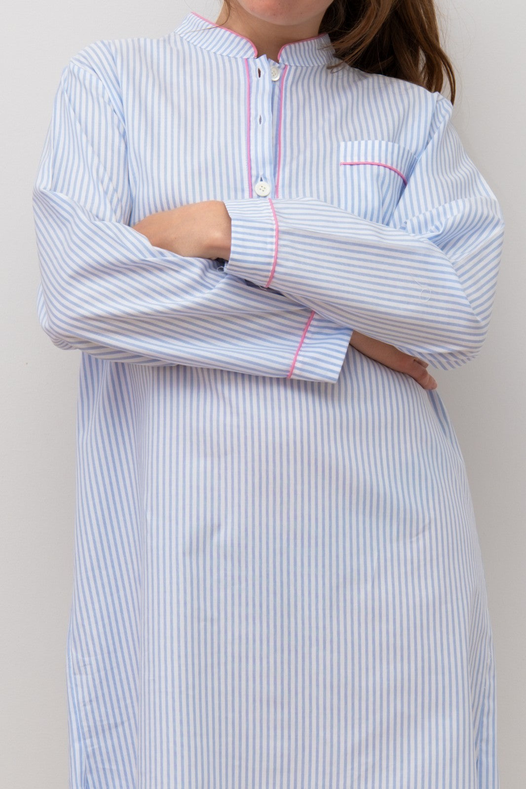 CAMICIA DA NOTTE MANICHE LUNGHE BASTONCINO AZZURRO PROFILO FRAGOLA NLDPBAS AZZFRG SILVIA SCALMANA 