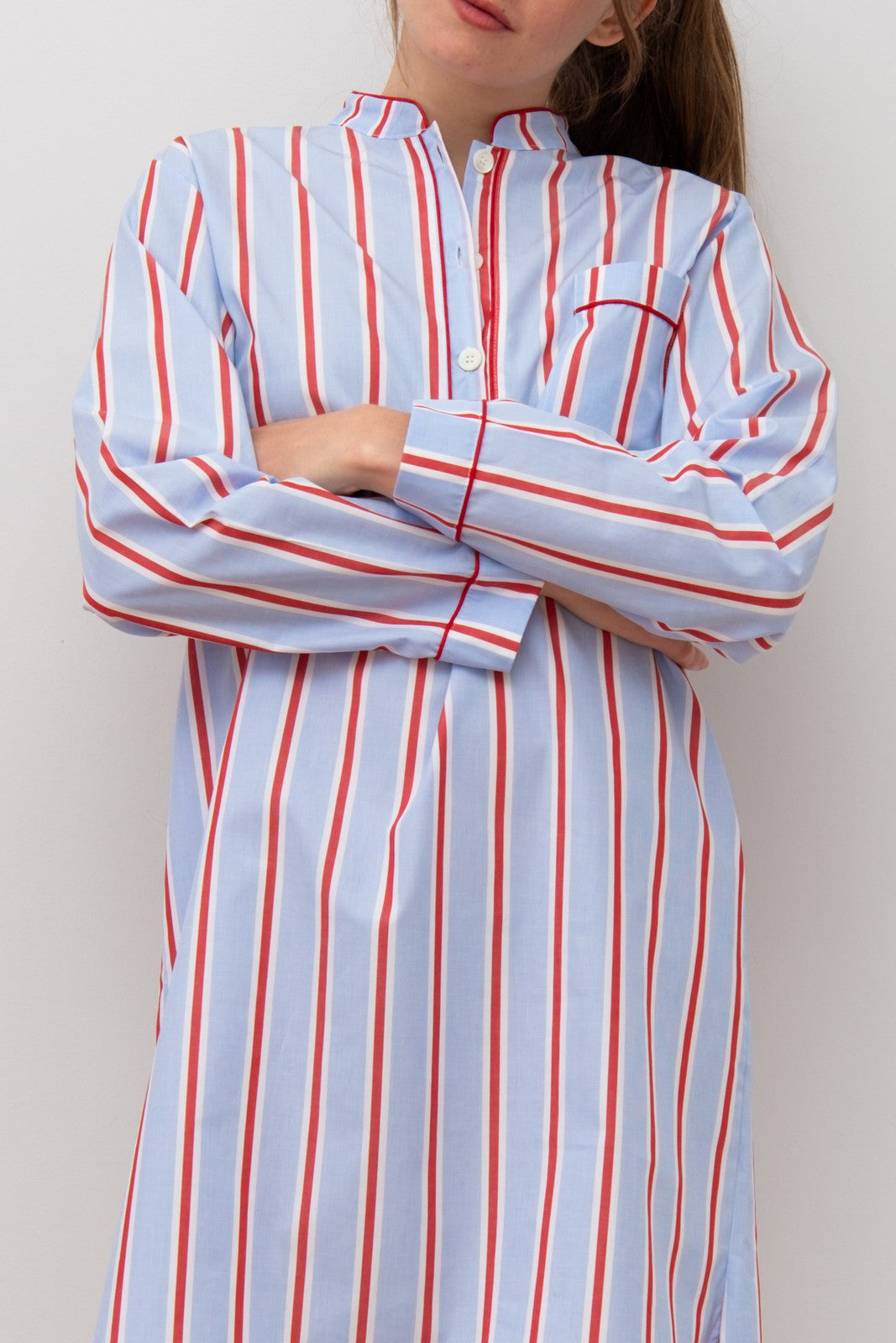 CAMICIA DA NOTTE MANICHE LUNGHE RIGA FONDO AZZURRO/ROSSA PROFILO ROSSO NLDPRFO AZZROS SILVIA SCALMANA 