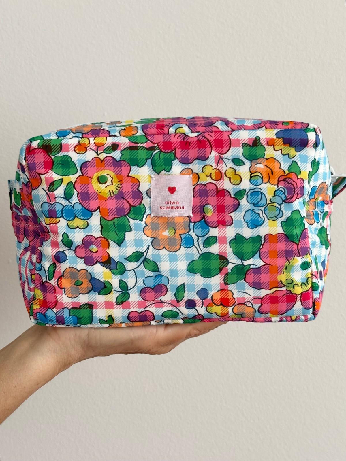 BEAUTY LIBERTY BETSY CHECK BENL BETSYCHECK SILVIA SCALMANA 