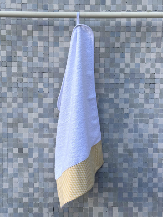 YELLOW PICTURE KINDERGARTEN TOWEL