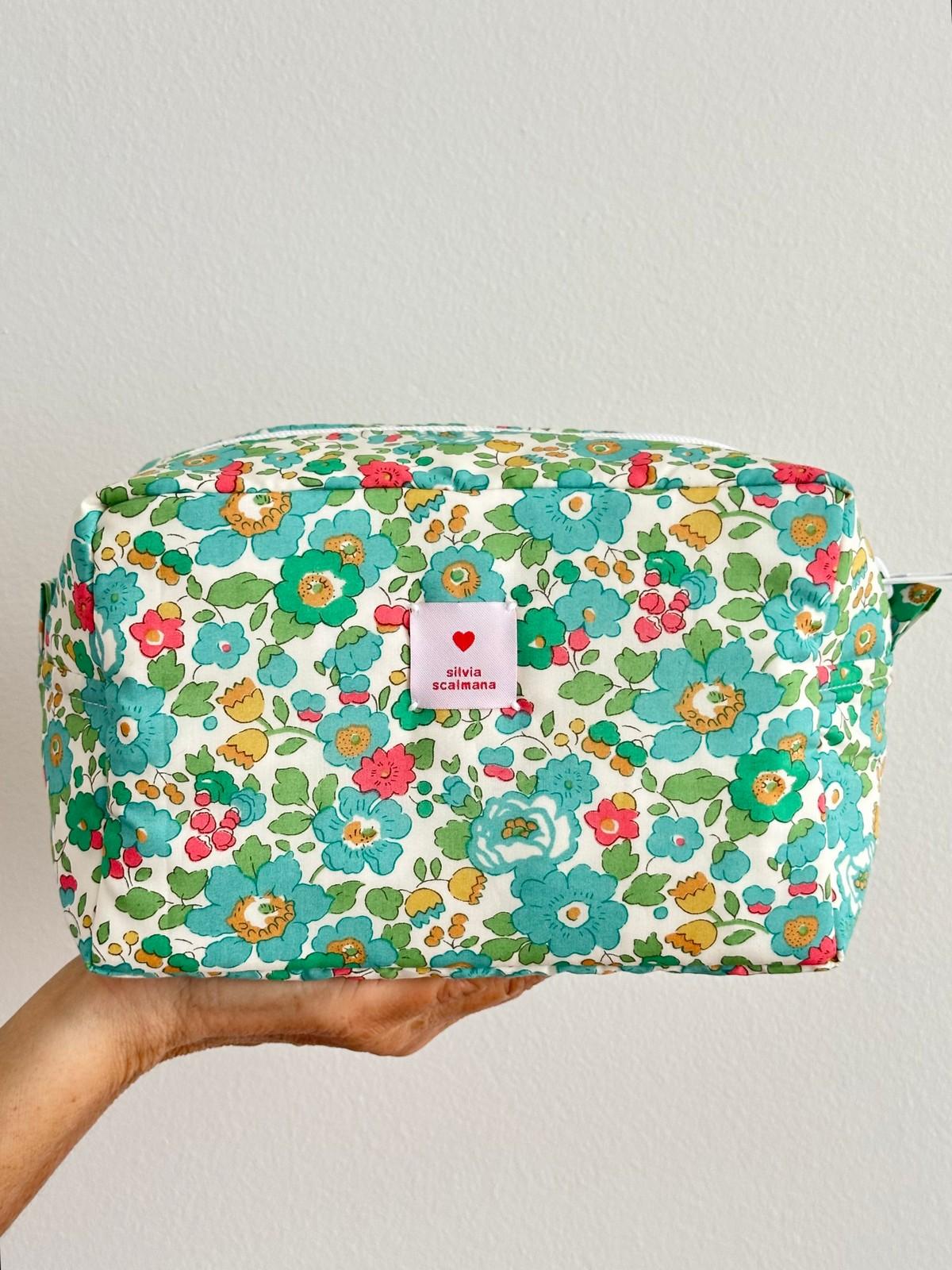 BEAUTY LIBERTY BETSY VERDE BENL BETSYVERDE SILVIA SCALMANA 