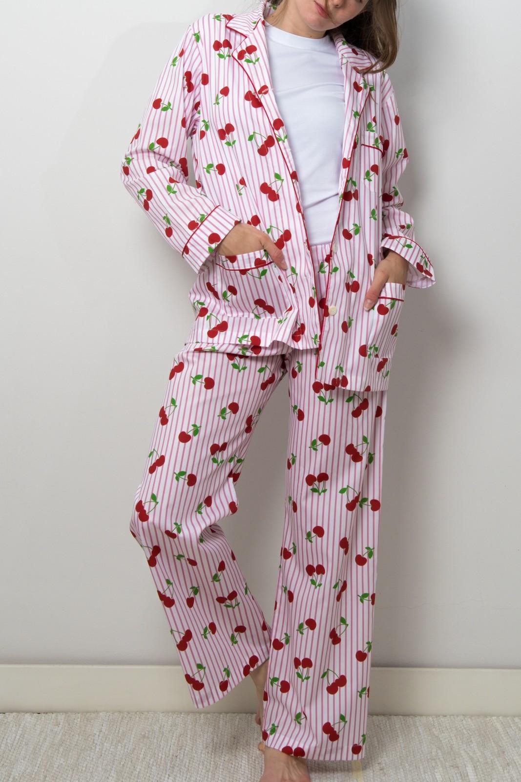 COMPLETO DONNA RIGA FRAGOLA STAMPA CILIEGIA CODPSTA CILIEGIA SILVIA SCALMANA 