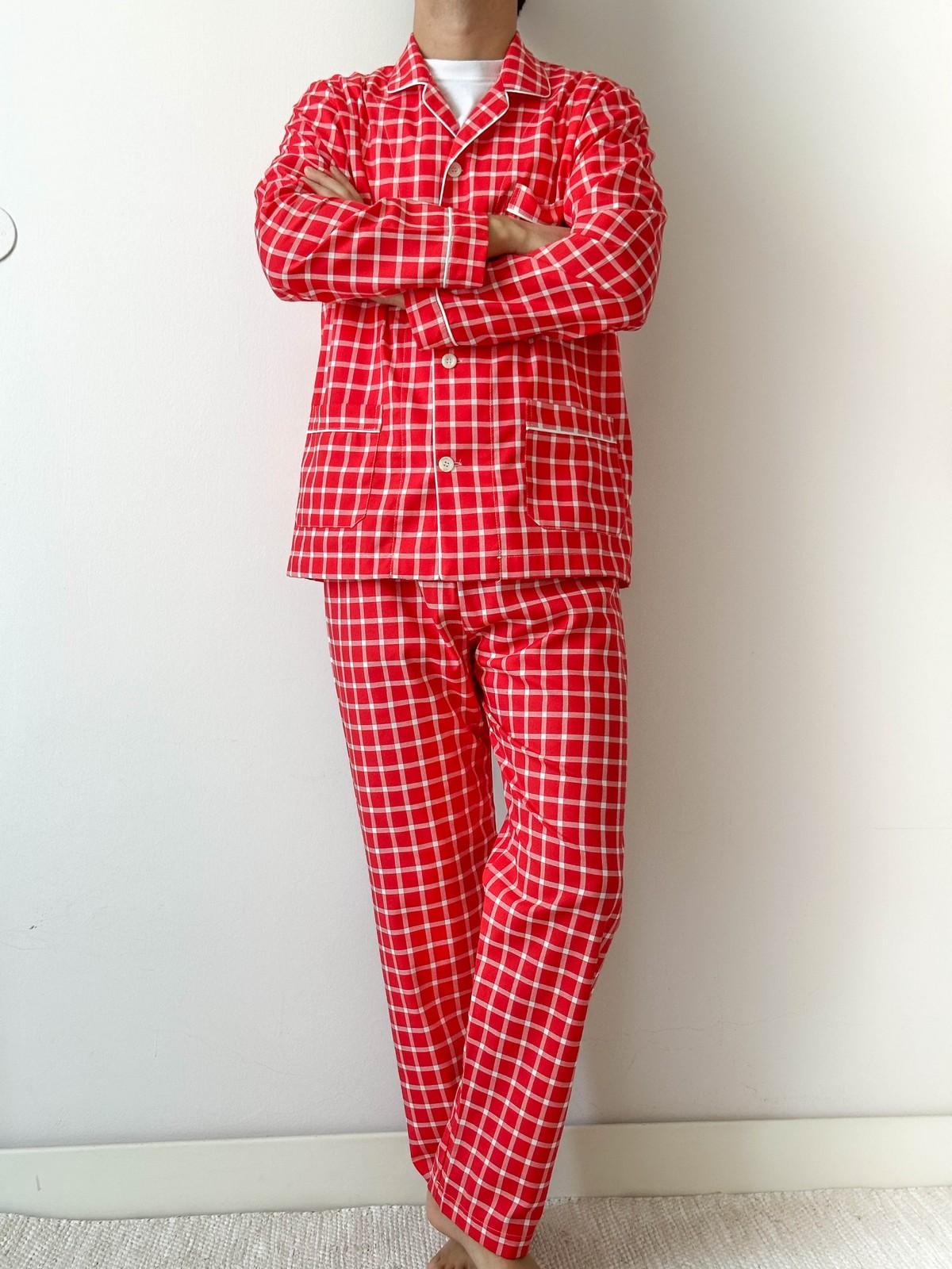 COMPLETO UOMO FINESTRATO FONDO ROSSO COUFFIN ROSLAT SILVIA SCALMANA 