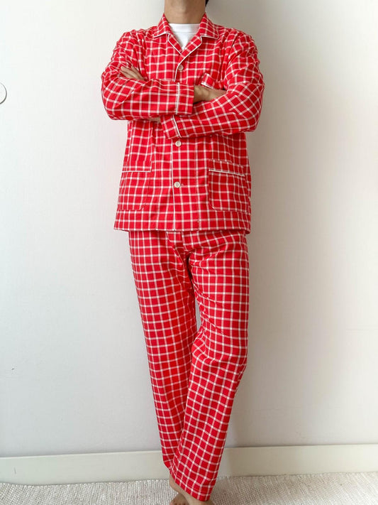 COMPLETO UOMO FINESTRATO FONDO ROSSO COUFFIN ROSLAT SILVIA SCALMANA 