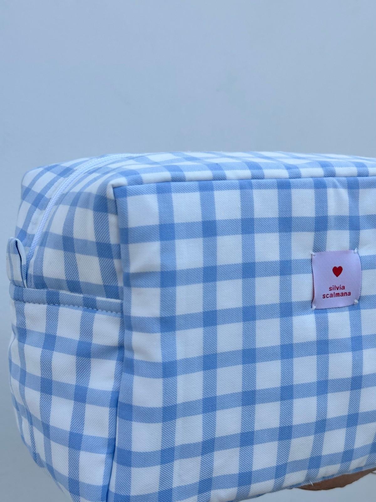 BEAUTY FINESTRATO AZZURRO BENF FINAZZ SILVIA SCALMANA 