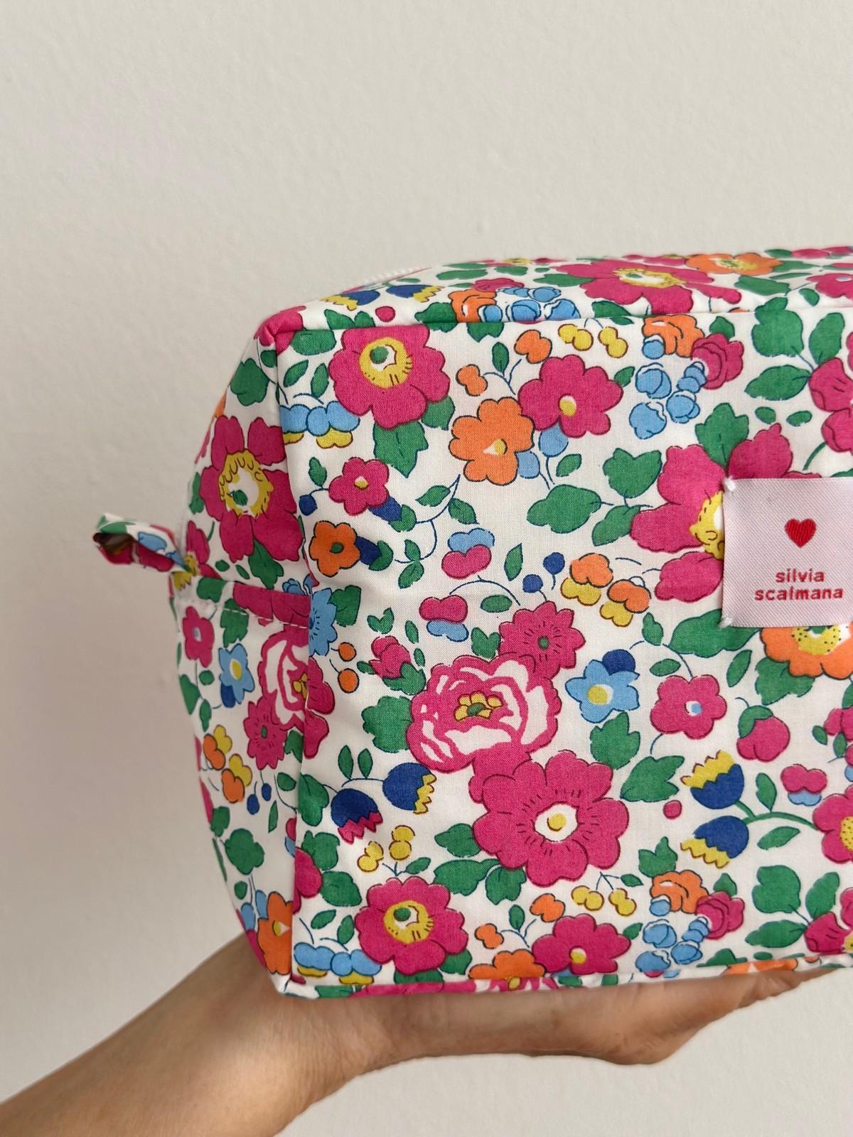 BEAUTY LIBERTY BETSY FUXIA BENL BETSYFUXIA SILVIA SCALMANA 