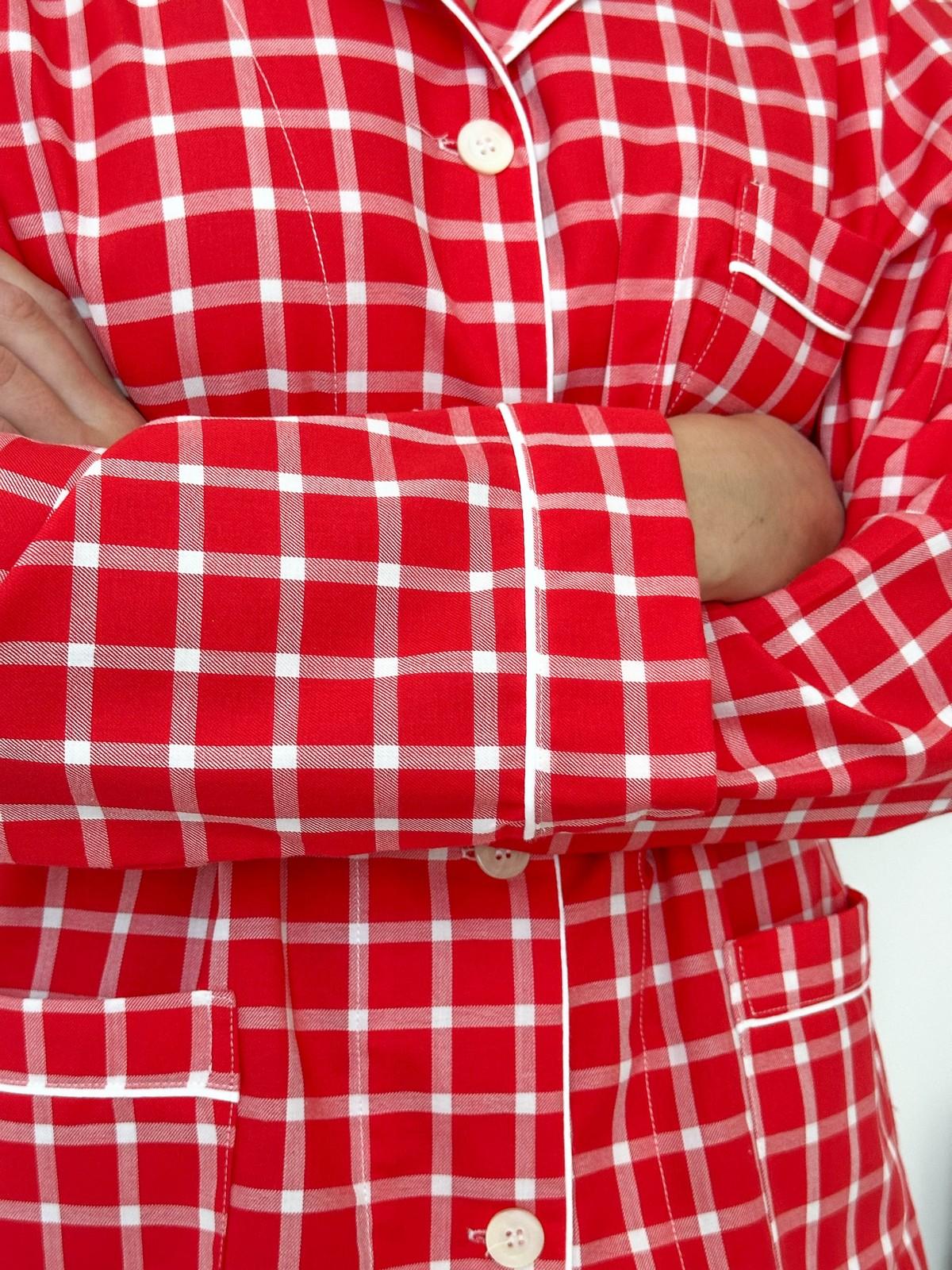 COMPLETO DONNA FINESTRATO FONDO ROSSO CODFFIN ROSLAT SILVIA SCALMANA 