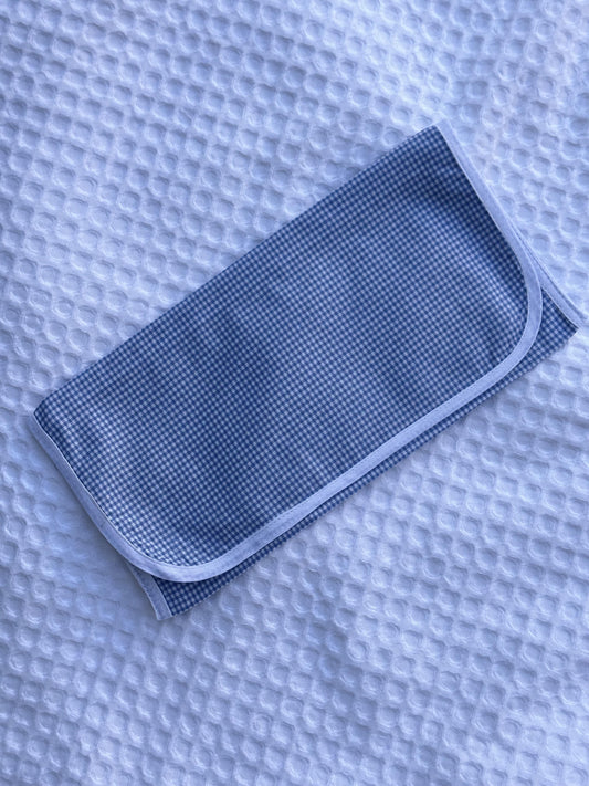 BLUE PICTURE BIB HOLDER